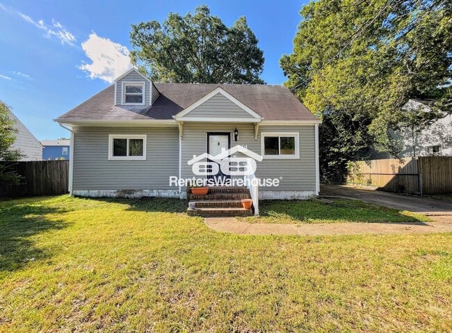 property at 1341 Boxwood Cir