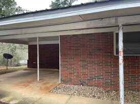 1100 Venita Dr in Athens, GA - Building Photo
