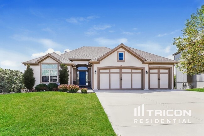 property at 7211 NE 116th Pl