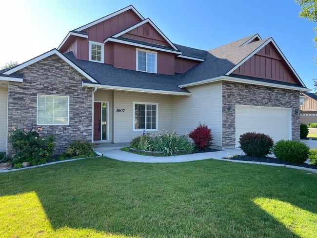 property at 3607 Hermosa Ave