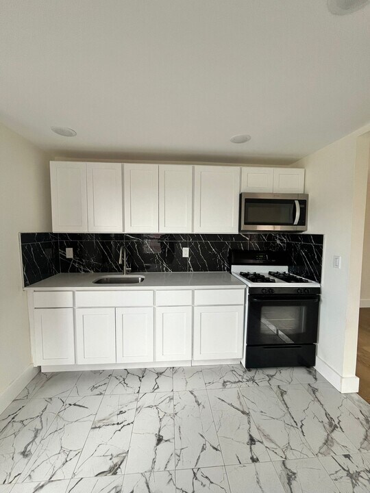 595 Bramhall Ave, Unit 3 in Jersey City, NJ - Foto de edificio