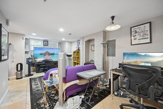 2106 O St NW in Washington, DC - Building Photo - Building Photo