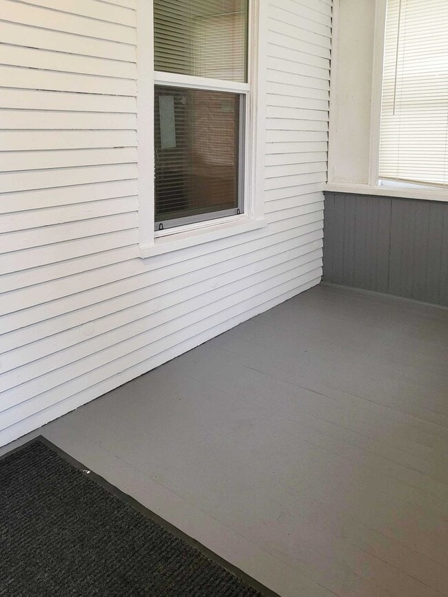 2316 Jefferson St in Muskegon Heights, MI - Building Photo - Building Photo