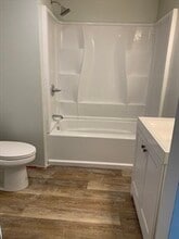 58 Day St in West Springfield, MA - Building Photo - Building Photo