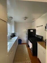843 6th St, Unit A in Santa Monica, CA - Building Photo - Building Photo