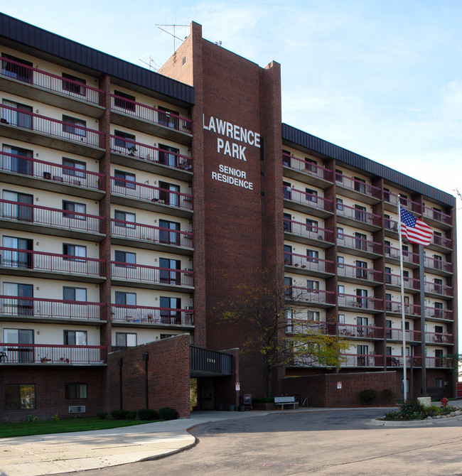 Lawrence Park in Center Line, MI - Building Photo - Building Photo