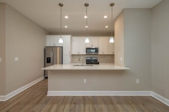 1047 Oak Hammock in Lakeland, FL - Building Photo - Building Photo