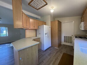 1609 Diamond Ave in Chico, CA - Building Photo - Building Photo