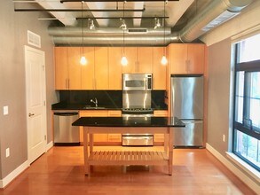 2125 14th St NW, Unit 114W in Washington, DC - Building Photo - Building Photo