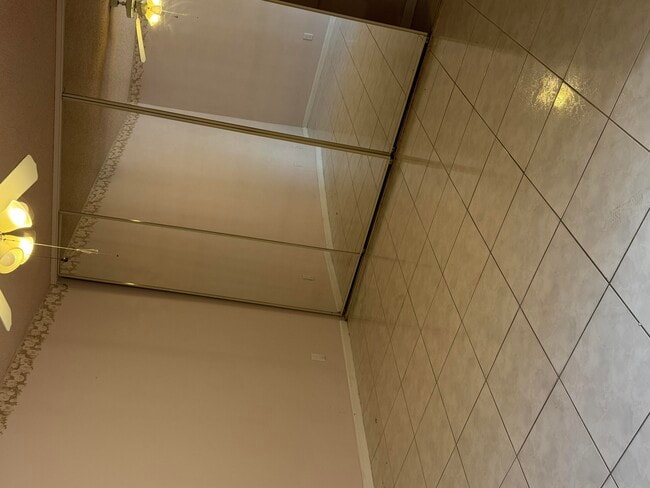 6102 Seven Springs Blvd in Greenacres, FL - Building Photo - Building Photo