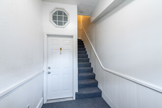 136 W 7th St in Boston, MA - Building Photo - Interior Photo