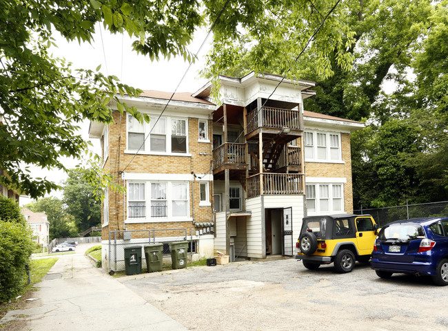 1447 Poplar Ave in Memphis, TN - Building Photo - Building Photo