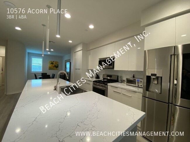 property at 10576 Acorn Pl