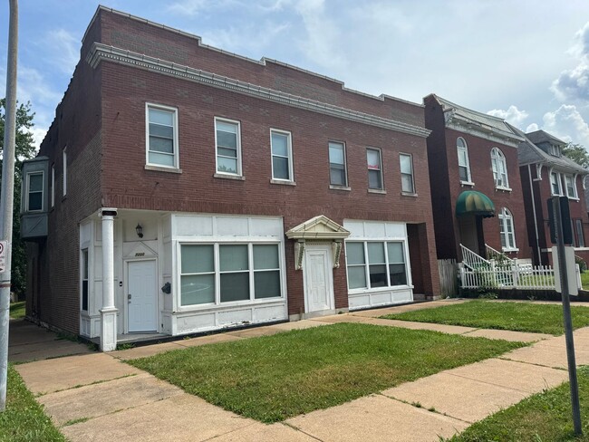 property at 7200 Virginia Ave