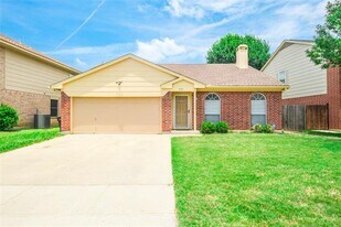 1716 Spicewood Trail