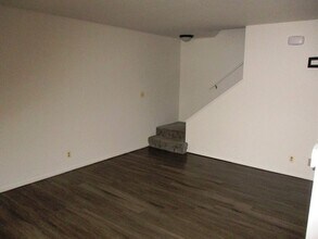 203 S Regency Dr in Bloomington, IL - Building Photo - Building Photo