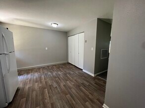 5056 Shoals Ln in Chattanooga, TN - Foto de edificio - Building Photo