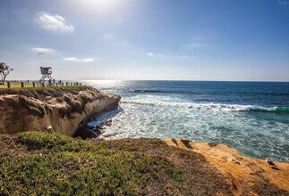 Oceanhouse on Prospect in La Jolla, CA - Building Photo - Building Photo