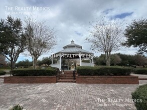 6627 Queens Borough Ave in Orlando, FL - Building Photo - Building Photo