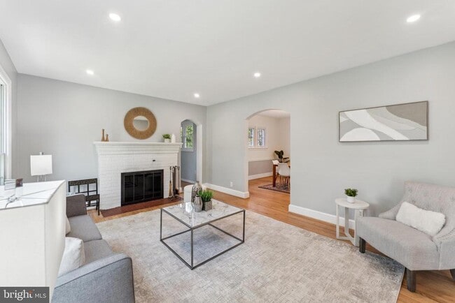 1111 Woodside Pkwy in Silver Spring, MD - Building Photo - Building Photo