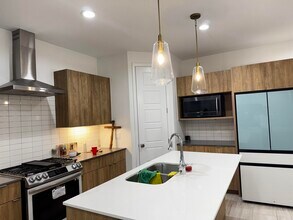 216 Deer Path Lp in Laredo, TX - Building Photo - Building Photo