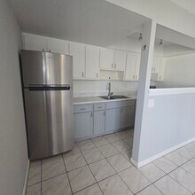 1730 NE 62nd St, Unit 6 in Fort Lauderdale, FL - Foto de edificio - Building Photo