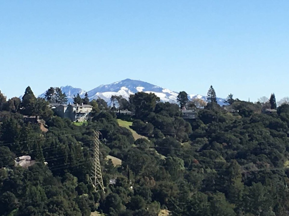 92 Lucille Way, Unit ORINDA BEAUTY in Orinda, CA - Building Photo