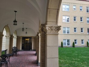 Wolcott Terrace in Chicago, IL - Building Photo - Building Photo