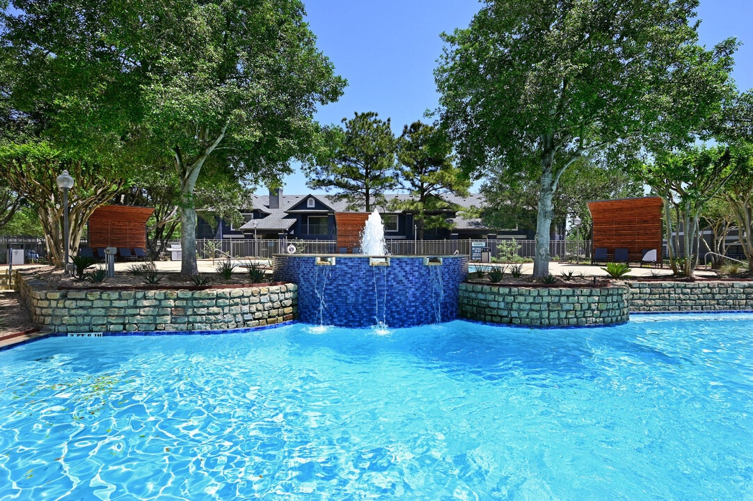 Seacrest in Katy, TX - Building Photo