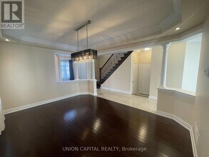 22 Greenforest Grove in Whitchurch-Stouffville, ON - Building Photo - Building Photo