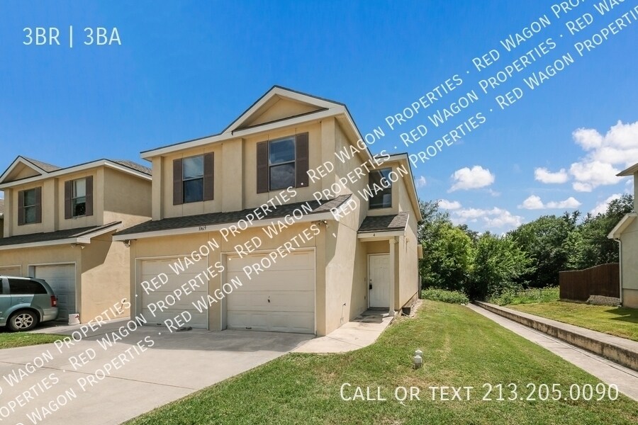 10619 Mathom Lndg in Universal City, TX - Building Photo