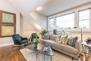 80 Rutland St, Unit 3 in Boston, MA - Building Photo