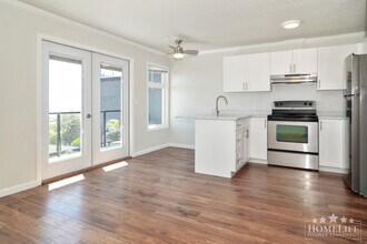 14535 Sunset Dr in White Rock, BC - Building Photo - Building Photo