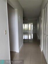 9911 Sandalfoot Blvd in Boca Raton, FL - Building Photo - Building Photo