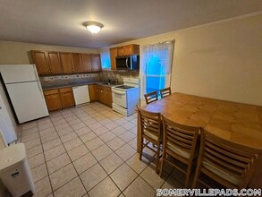 243 Highland Ave, Unit 2 in Somerville, MA - Building Photo - Building Photo