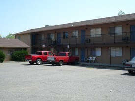 100-150 N Boulder Creek Apartments