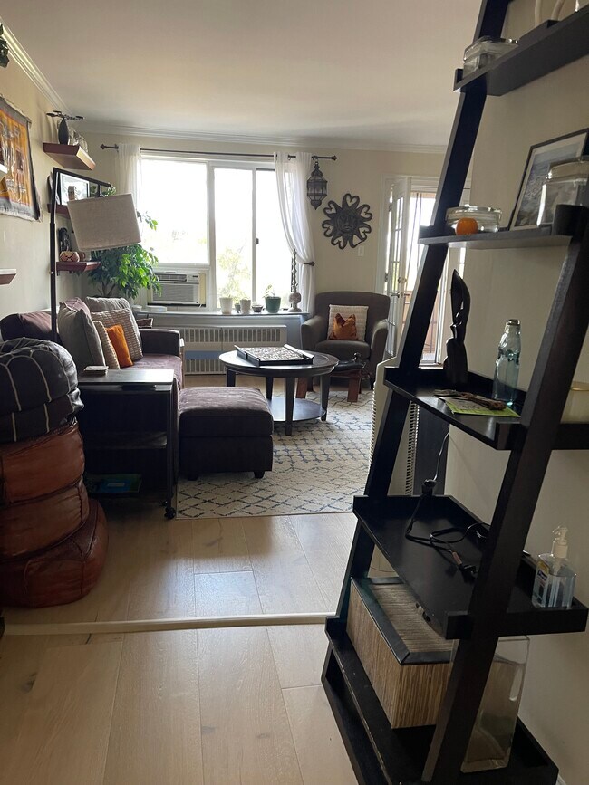 1587 N Colonial Ter, Unit 303 in Arlington, VA - Building Photo - Building Photo