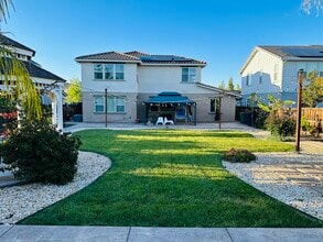 486 Glenbrook Dr in Tracy, CA - Building Photo - Building Photo