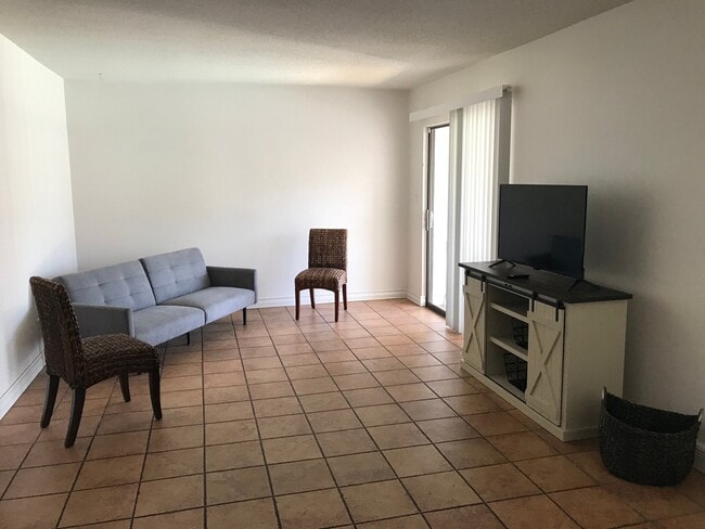 101 Old Ferry Rd, Unit 10C in Shalimar, FL - Foto de edificio - Building Photo