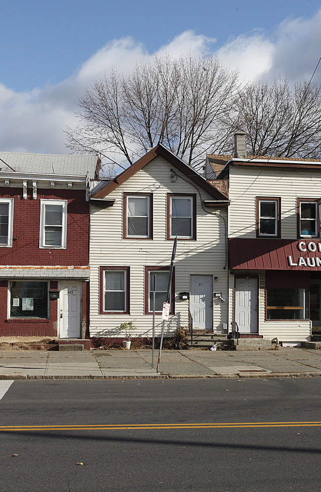 451 Washington Ave in Albany, NY - Building Photo - Building Photo