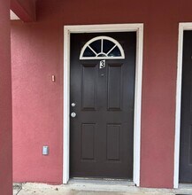 2801 S Bartlett Ave in Laredo, TX - Building Photo - Building Photo