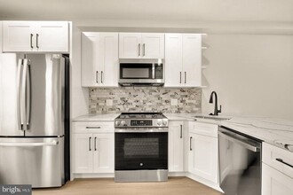 4060 Conshohocken Ave in Philadelphia, PA - Building Photo - Building Photo
