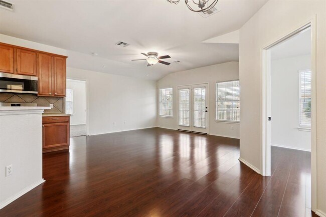16100 S Great Oaks Dr in Round Rock, TX - Building Photo - Building Photo