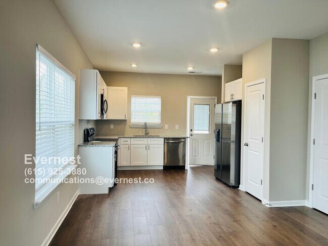 221 Tara Ct in Columbia, TN - Building Photo - Building Photo