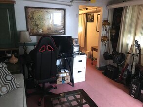 29 Cameron Ave, Unit B in Somerville, MA - Building Photo - Building Photo