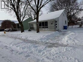 493 Josephine Ave in Windsor, ON - Building Photo