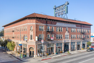 Jensen's Recreation Center Apts in Los Angeles, CA - Building Photo - Building Photo