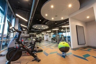 21425 Vanowen St in Los Angeles, CA - Building Photo - Building Photo