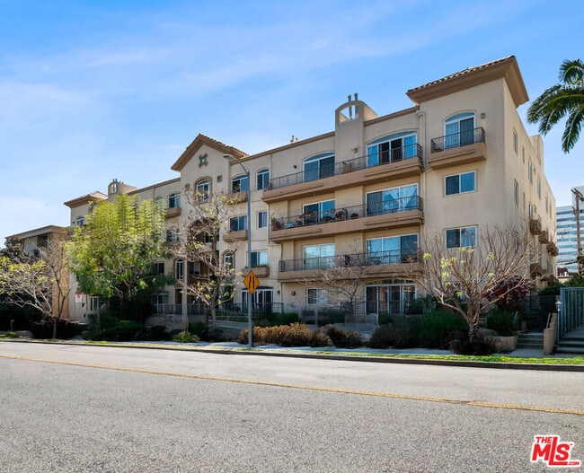 1255 Federal Ave in Los Angeles, CA - Building Photo - Building Photo