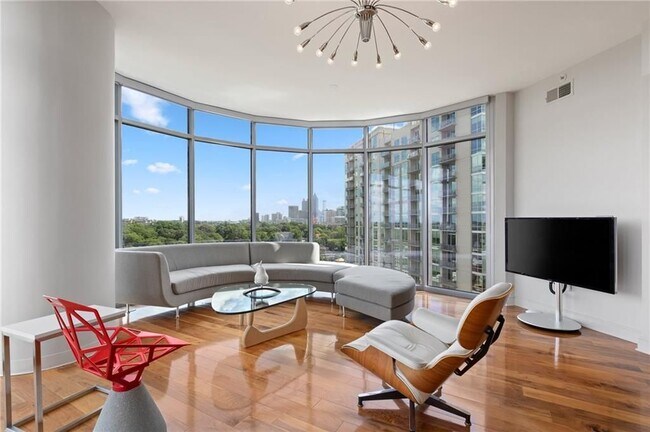 222 12th St NE in Atlanta, GA - Foto de edificio - Building Photo